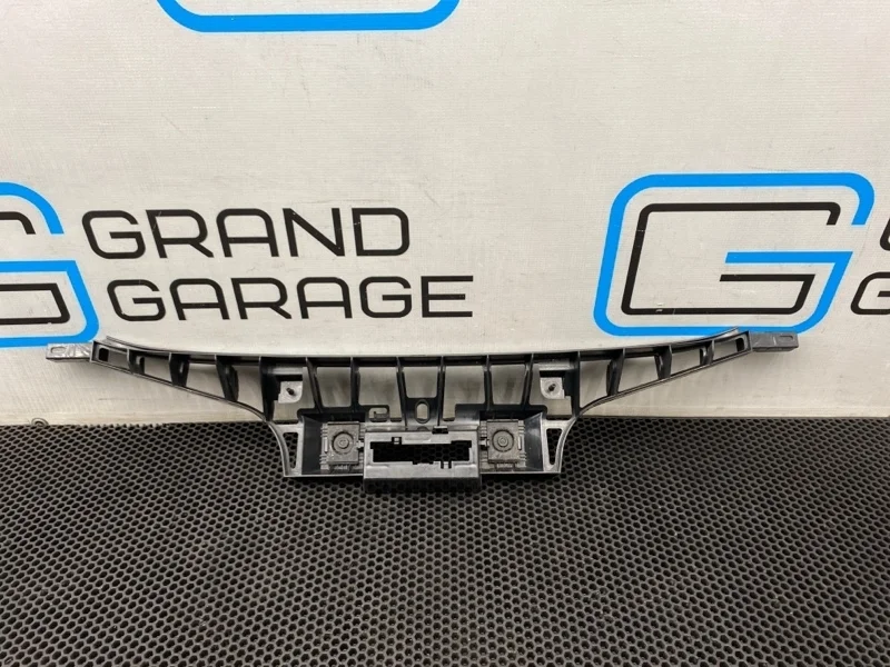 Кронштейн бампера Mercedes-Benz Cls-Class 2006 A2198800552 W219 272.964 3.5, задний