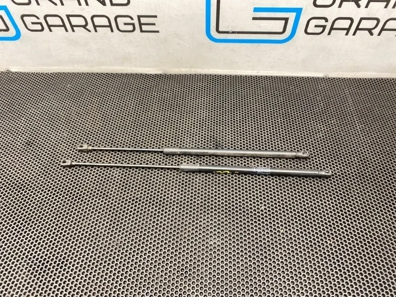 Амортизаторы капота Mercedes-Benz C-Class 2011 A2048800029 W204 271.860 1.8