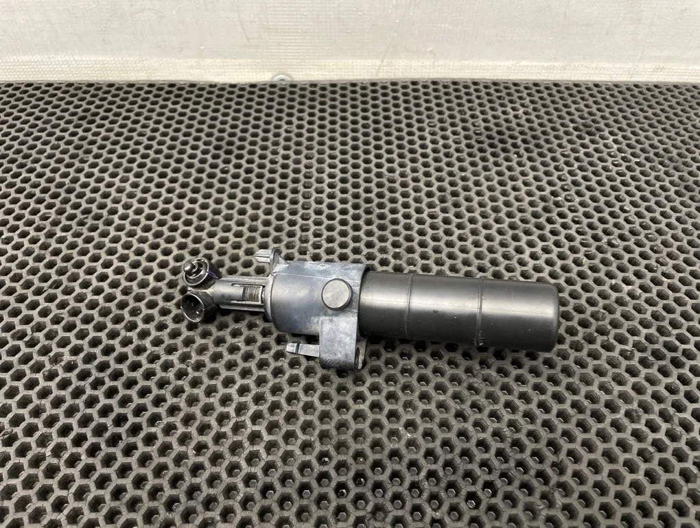 Форсунка омывателя фары Mercedes-Benz E-Class 2012 A2128600047 W212 276.952 3.5, правая