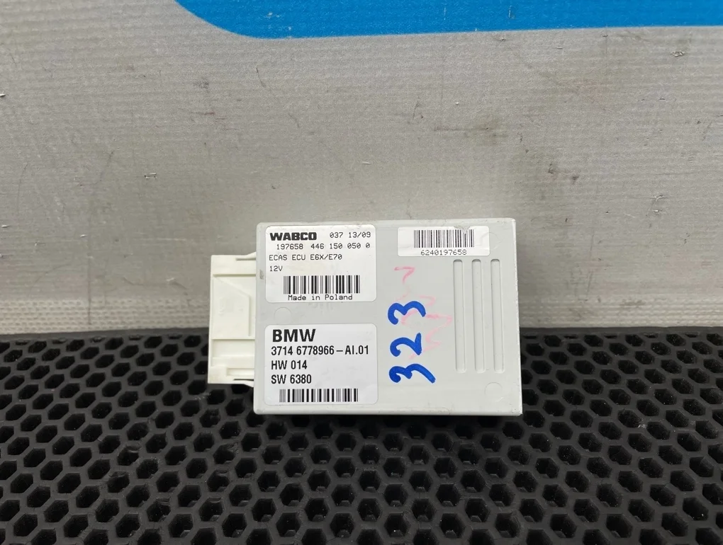 Блок пневмоподвески Bmw X5 2009 37146778966 E70 N52B30AF 3.0