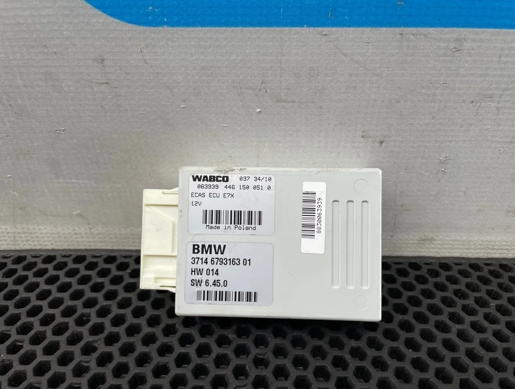 Блок пневмоподвески Bmw X6 2010 37146793163 E71 N55B30A 3.0