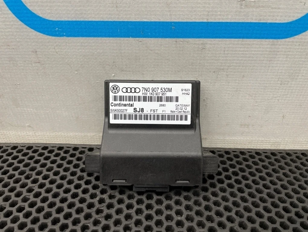 Блок электронный Volkswagen Tiguan 2012 7N0907530M 5N2 CCZD 2.0