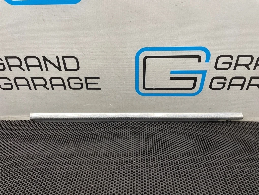 Молдинг стекла Mercedes-Benz E-Class 2010 A2127250665 W212 272.980 3.5, передний правый