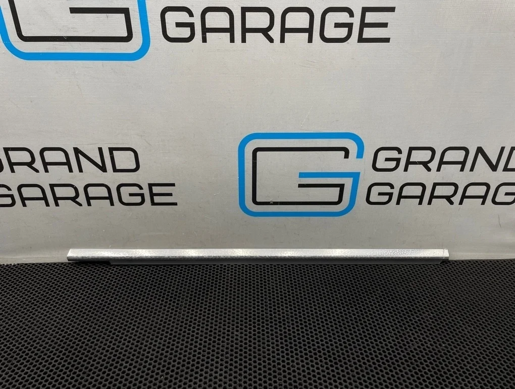 Молдинг стекла Mercedes-Benz E-Class 2010 A2127250565 W212 272.980 3.5, передний левый