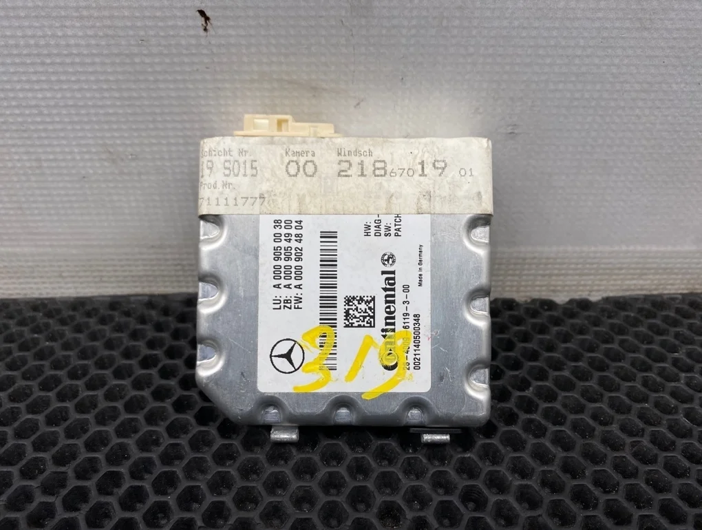 Камера передняя Mercedes-Benz Cls-Class 2011 A0009057202 W218 276.952 3.5