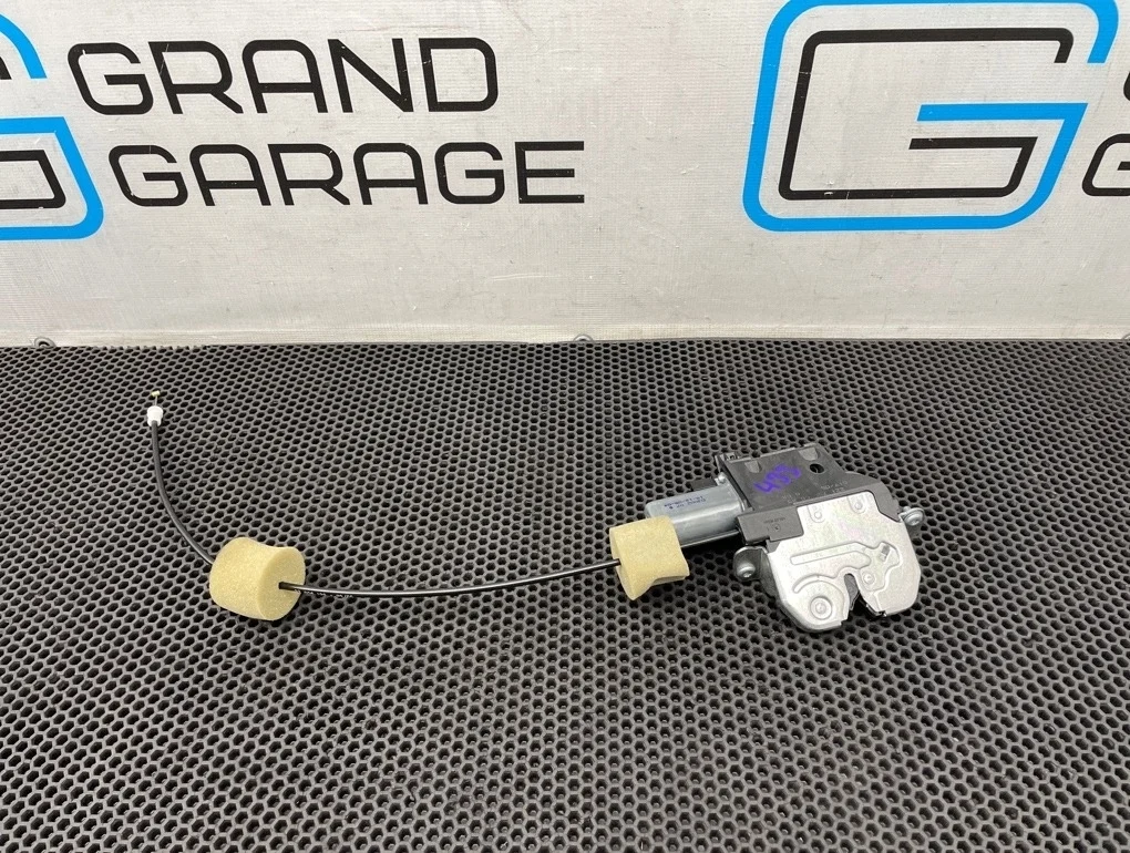 Замок багажника Mercedes-Benz S-Class 2006 A2217500085 W221 273.961 5.5