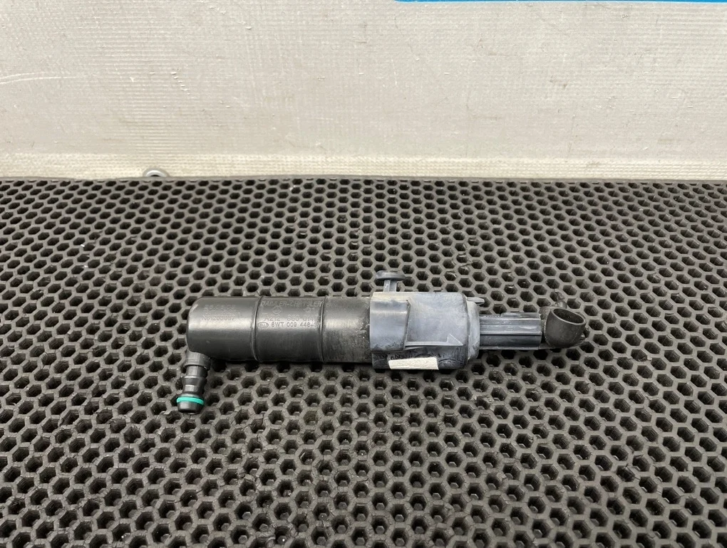 Форсунка омывателя фары Mercedes-Benz E-Class 2009 A2128600147 W212 271.860 1.8, левая