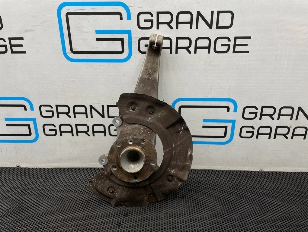 Кулак Bmw 5-Series 2010 31216775770 F10 N55B30A 3.0, передний правый