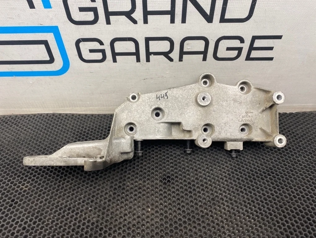 Кронштейн Volvo Xc90 2006 9497106 C B5254T2 2.5