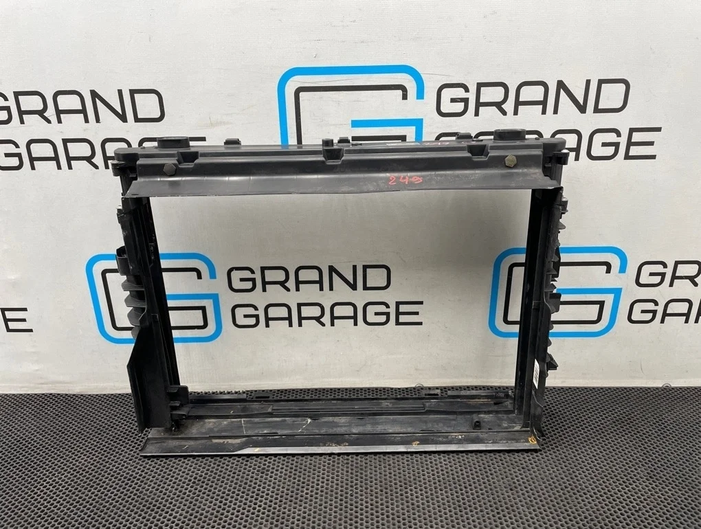 Дефлектор радиатора Bmw 6-Series 2008 17107519205 E63 N52B30A 3.0