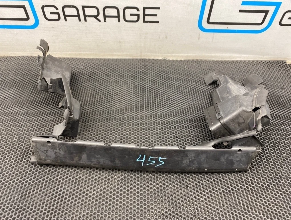 Дефлектор радиатора Mercedes-Benz E-Class 2007 A2115001116 W211 272.964 3.5