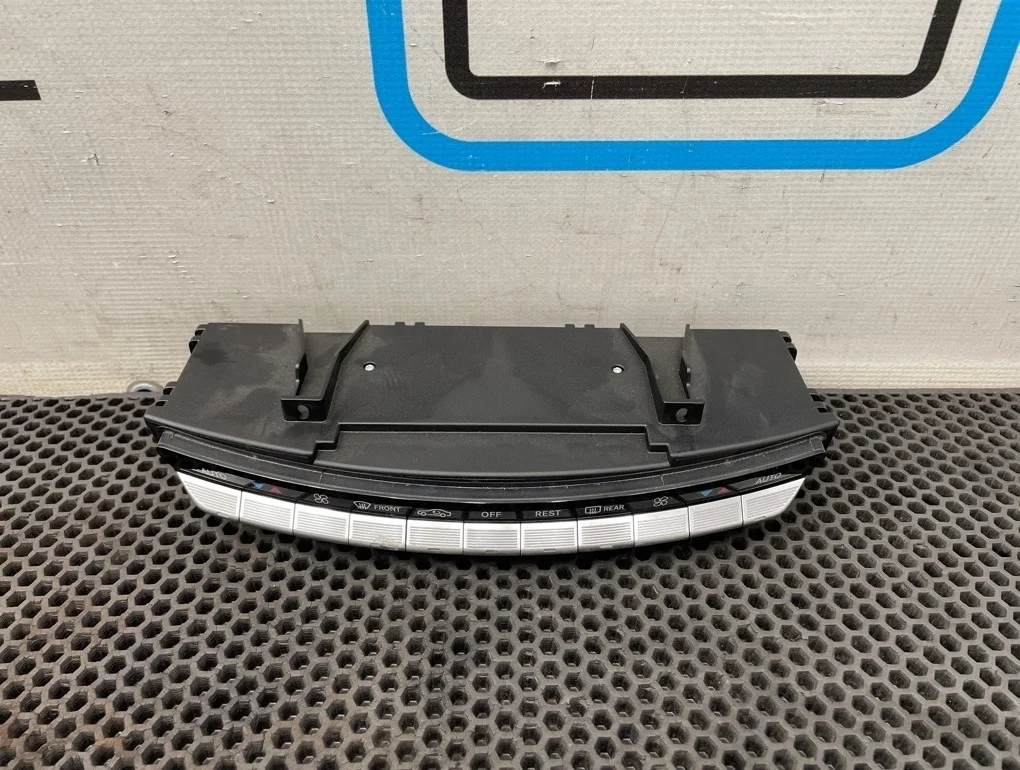Блок климата Mercedes-Benz S-Class 2005 A2218709810 W221 273.961 5.5