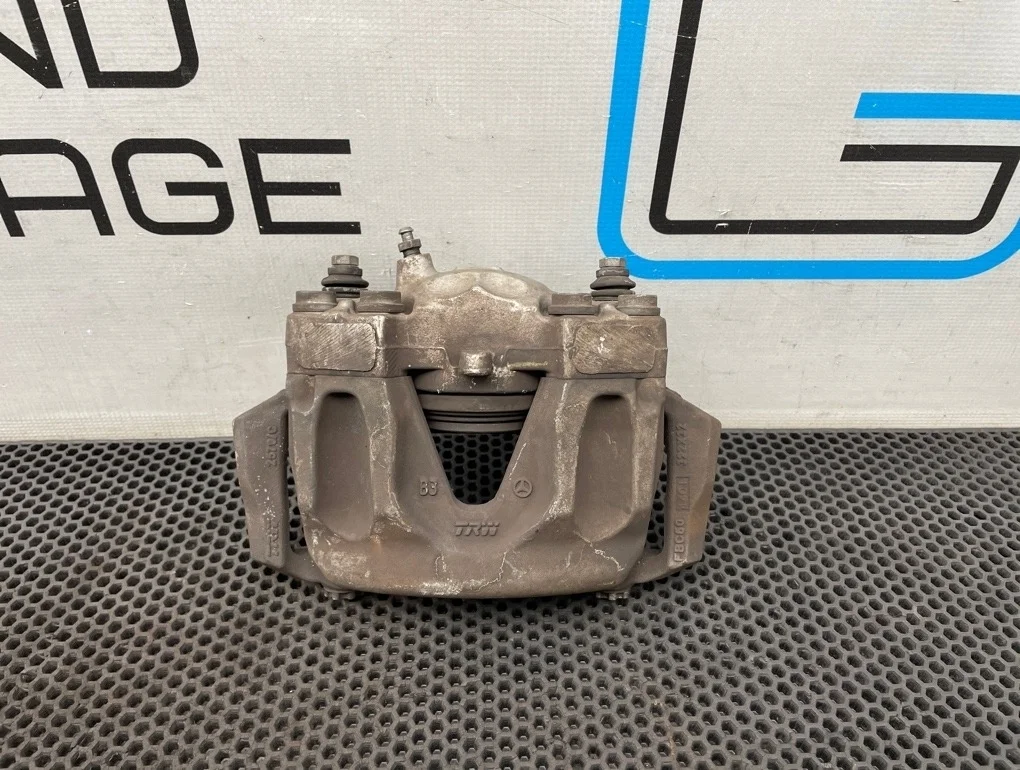 Суппорт Mercedes-Benz E-Class 2012 A2044213181 W212 276.952 3.5, передний левый