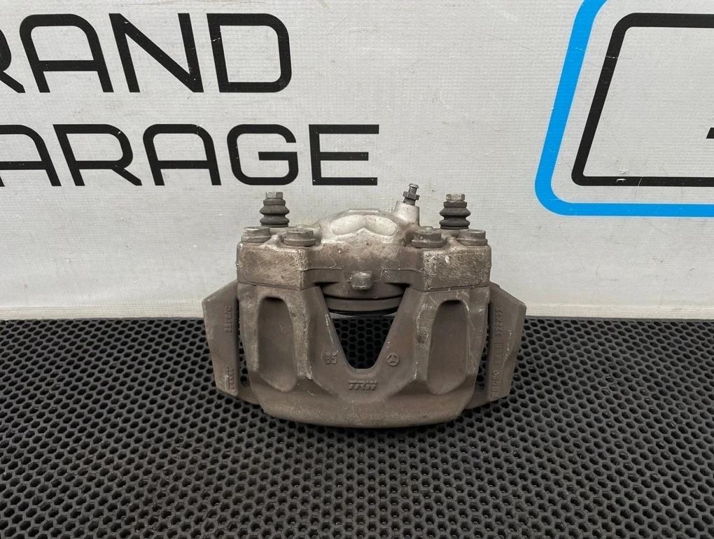 Суппорт Mercedes-Benz E-Class 2012 A2044213281 W212 276.952 3.5, передний правый