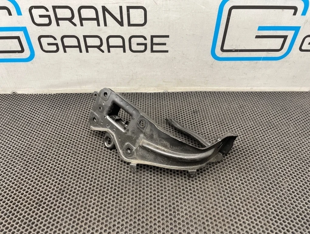 Кронштейн усилителя бампера Mercedes-Benz E-Class 2007 A2116200795 W211 272.964 3.5, левый