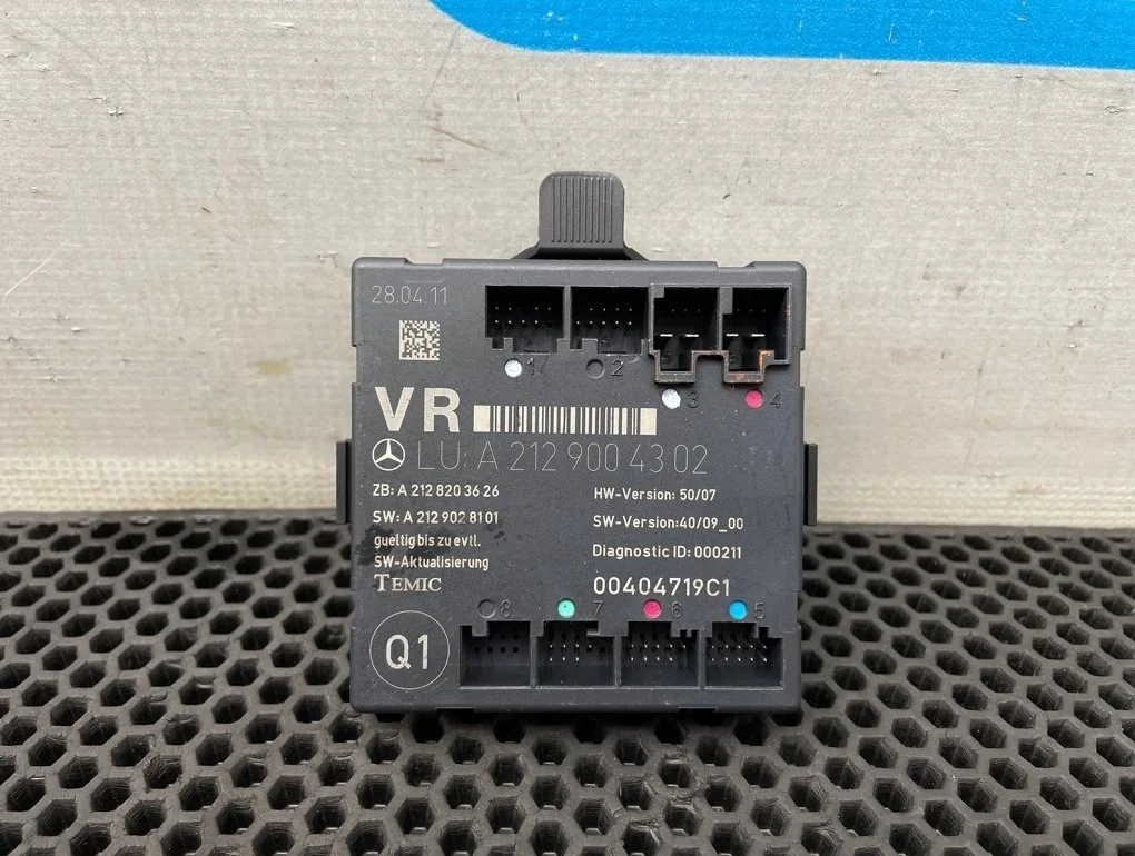 Блок двери Mercedes-Benz C-Class 2011 A2129004302 W204 271.860 1.8, передний правый