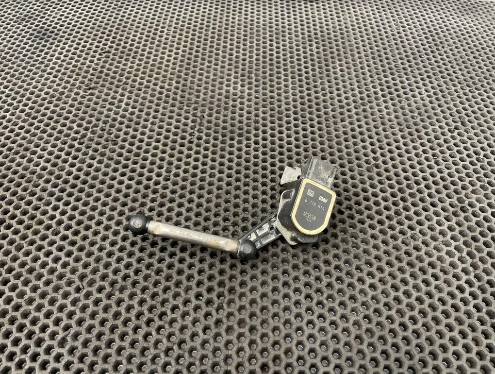 Датчик положения кузова Bmw X5 2008 37146773135 E70 N52B30A 3.0, передний