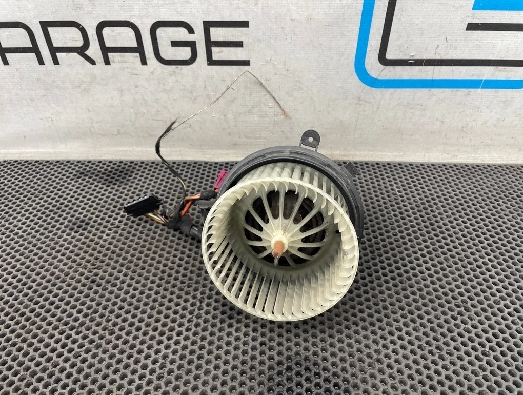 Моторчик печки Mercedes-Benz E-Class 2009 A2128200808 W212 272.980 3.5