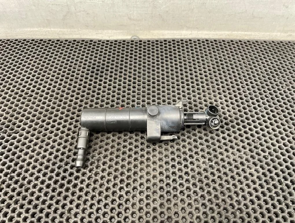 Форсунка омывателя фары Mercedes-Benz E-Class 2009 A2128600147 W212 272.980 3.5, левая