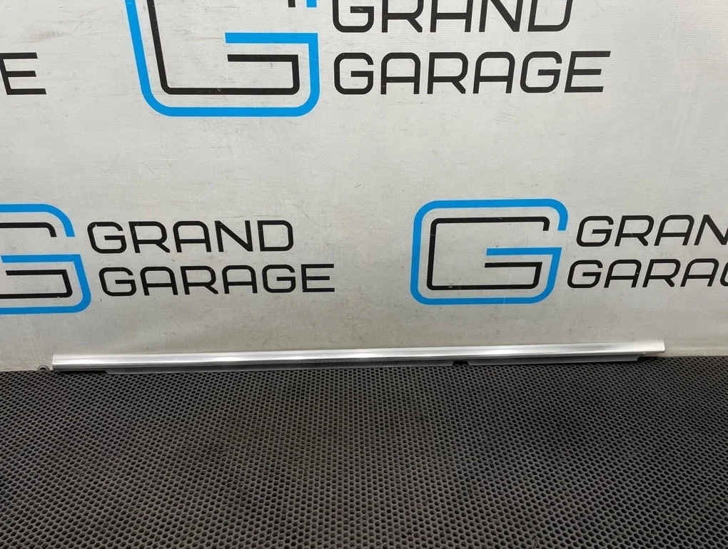 Молдинг стекла Mercedes-Benz E-Class 2009 A2127351065 W212 272.980 3.5, задний правый