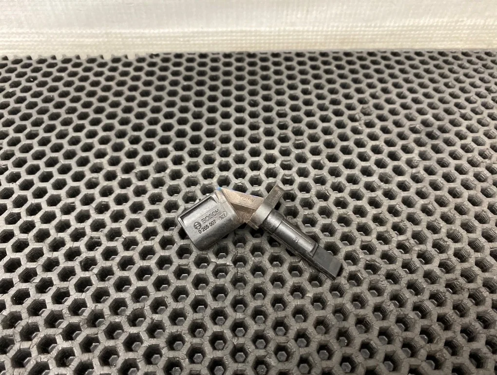 Датчик abs Audi A6 2011 4E0927804D C7 CHVA 2.8, задний левый