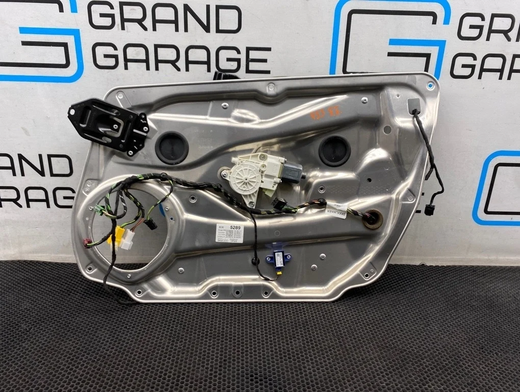 Стеклоподъемник Mercedes-Benz E-Class 2009 A2127201679 W212 272.980 3.5, передний правый