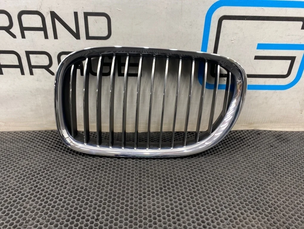 Решетка радиатора Bmw 7-Series 2010 51117184151 F01 N54B30A 3.0, левая