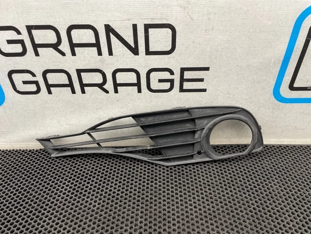 Решетка в бампер Bmw 3-Series 2013 51117255370 F30 N20B20B 2.0, передняя правая