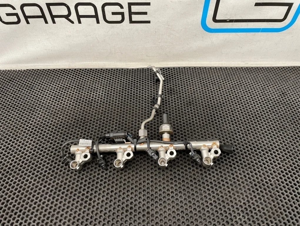 Рампа топливная Mercedes-Benz C-Class 2012 A2710705195 C204 271.820 1.8