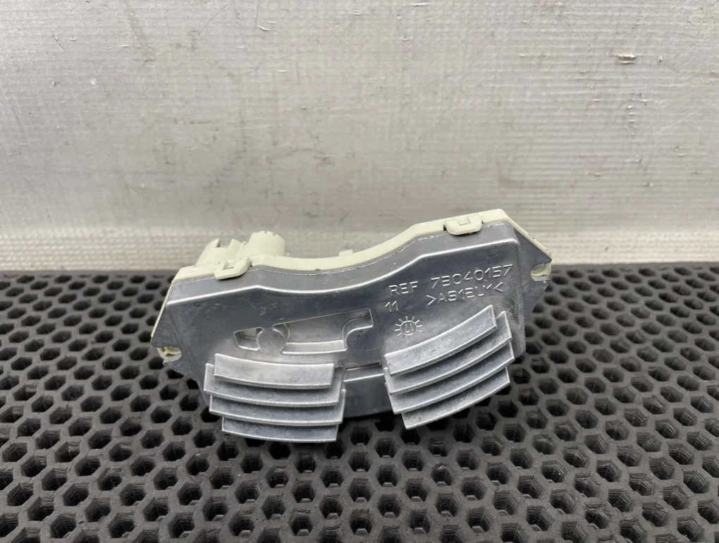 Резистор отопителя Bmw X6 2009 64119265892 E71 N54B30A 3.0