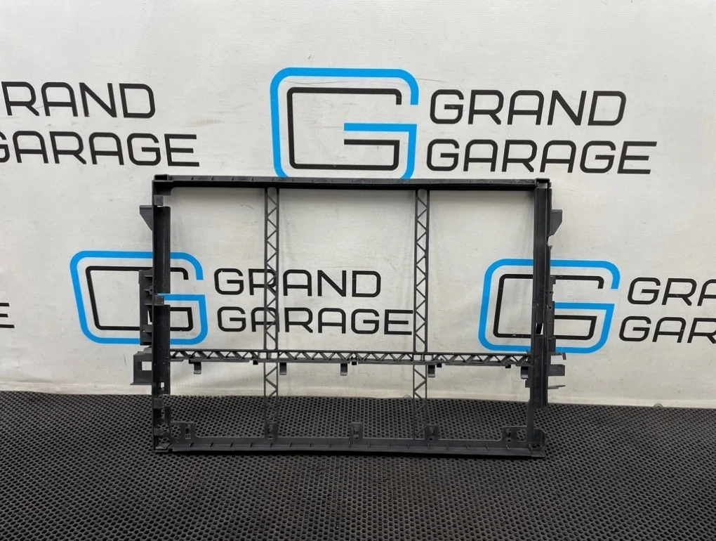 Дефлектор радиатора Mercedes-Benz S-Class 2006 A2215050341 W221 273.961 5.5