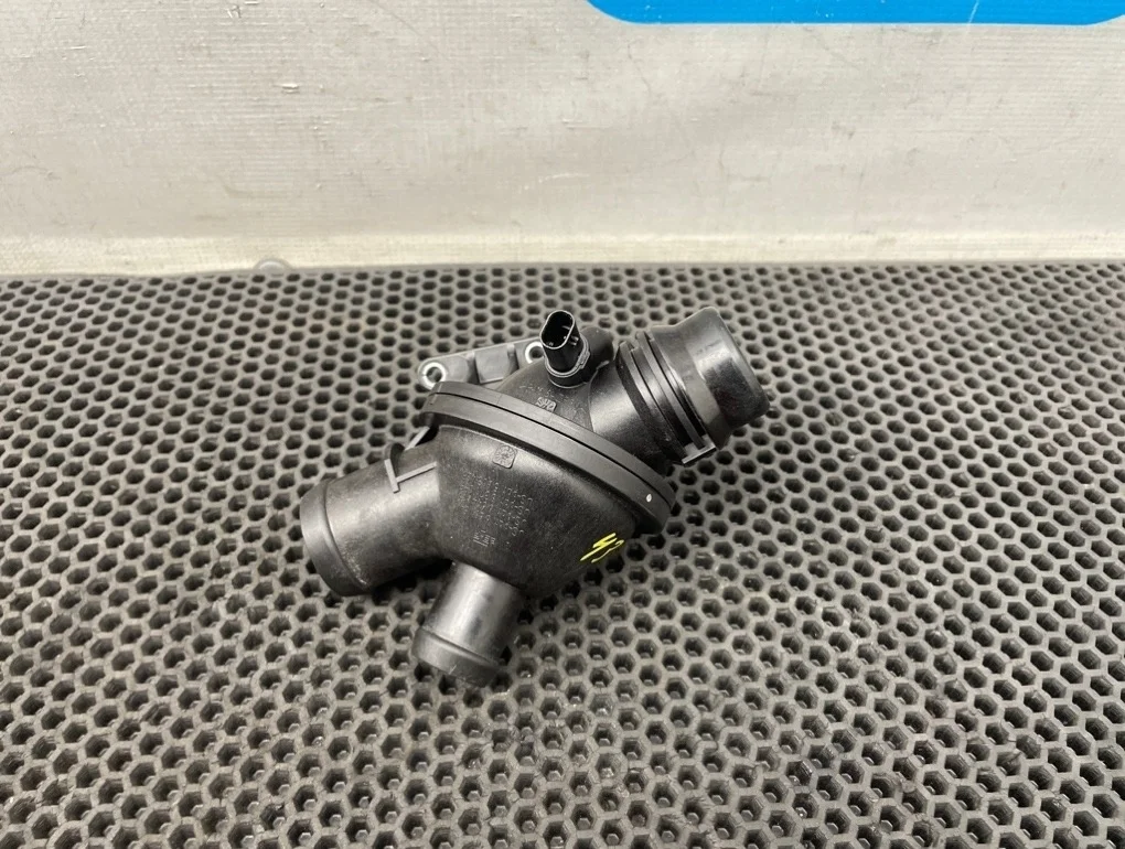 Термостат Bmw 3-Series 2014 11537633477 F30 N20B20B 2.0