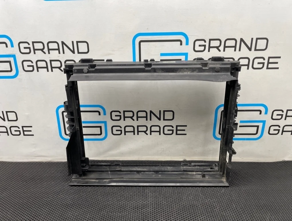 Дефлектор радиатора Bmw 5-Series 2006 17117545866 E60 N52B25A 2.5