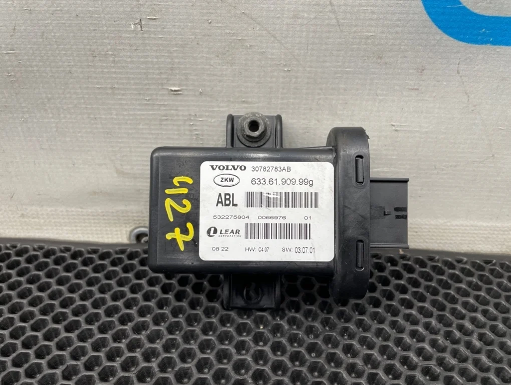 Блок фар Volvo Xc70 2008 30782783 BZ B6324S 3.2
