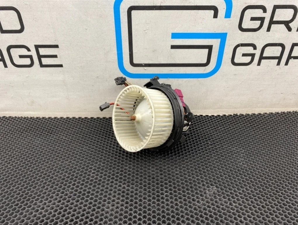 Моторчик печки Mercedes-Benz E-Class 2011 A2128200808 C207 271.860 1.8