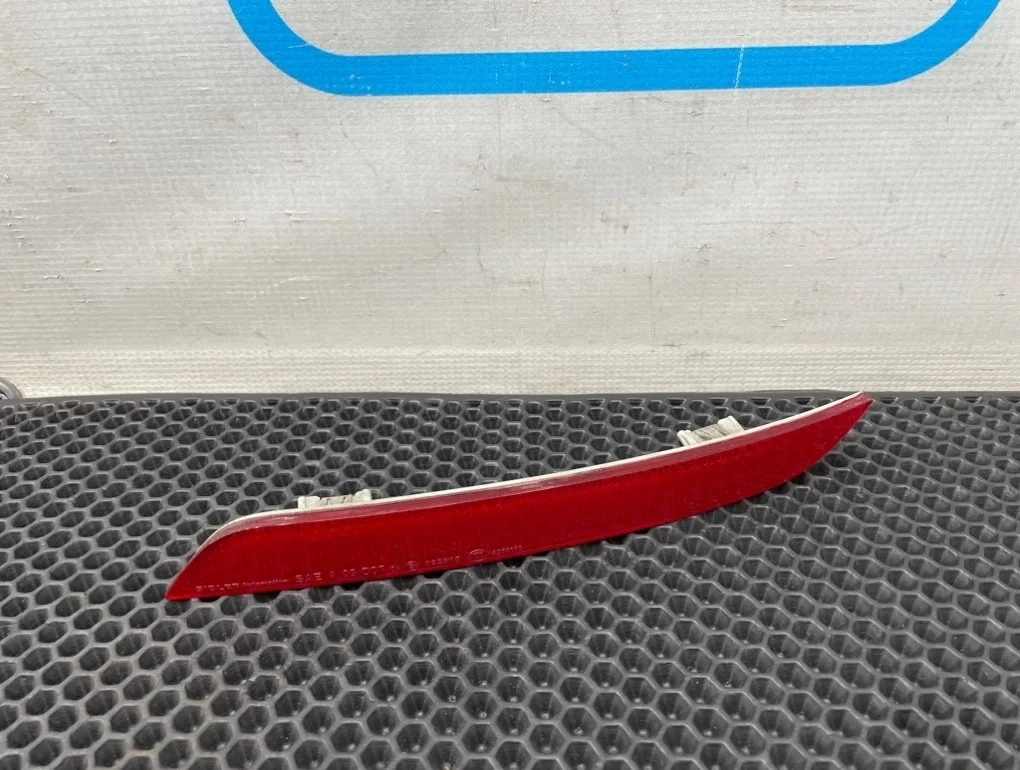 Катафот Bmw 5-Series 2011 63147203238 F10 N52B30A 3.0, задний правый