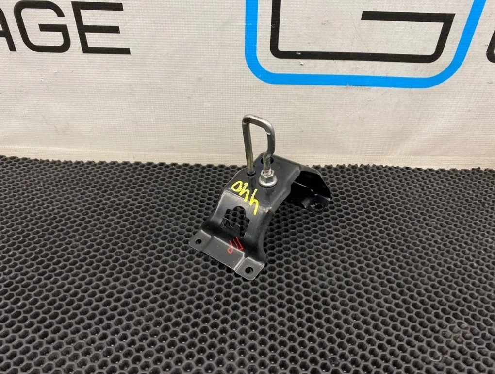 Крюк капота Bmw X6 2009 51237164802 E71 N54B30A 3.0, правый