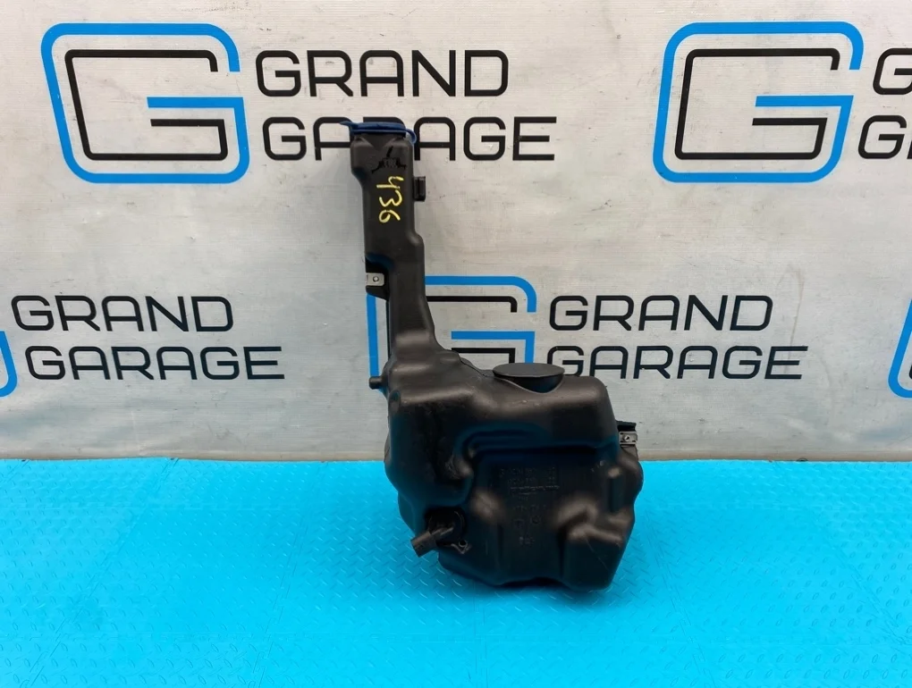 Бачок омывателя Mercedes-Benz E-Class 2010 A2048691320 W212 272.980 3.5