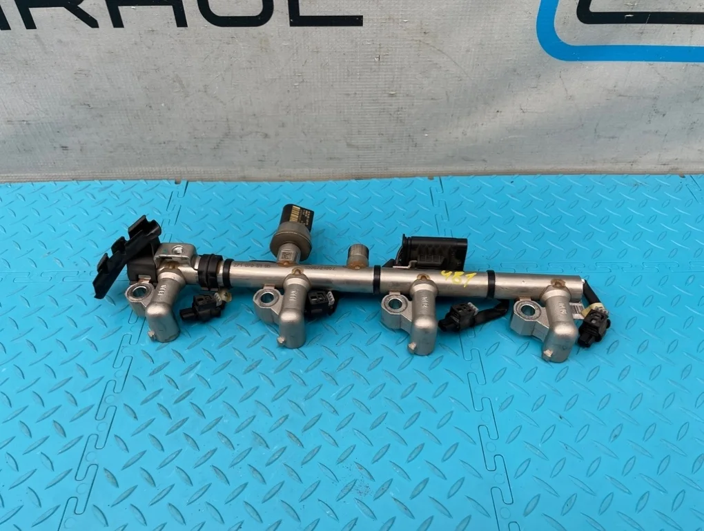 Рампа топливная Mercedes-Benz C-Class 2013 A2710705195 W204 271.820 1.8