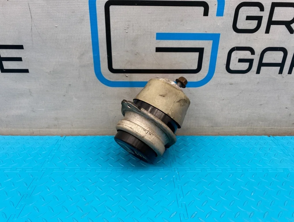 Подушка двигателя Audi Q7 2008 7L8199131A 4LB BHK 3.6