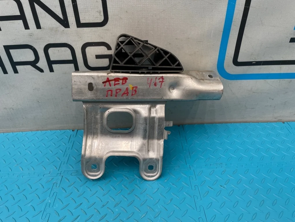 Кронштейн усилителя бампера Bmw 3-Series 2013 51117266194 F30 N20B20B 2.0, передний правый