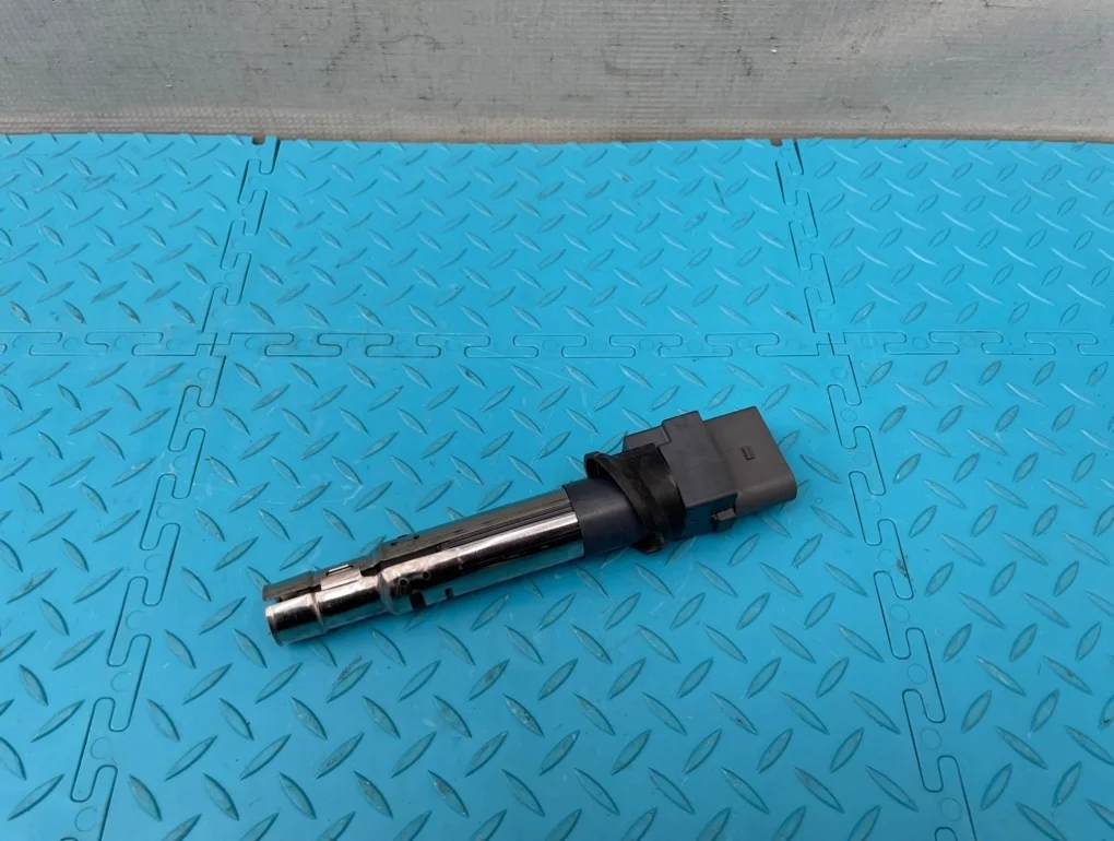 Катушка зажигания Audi Q7 2008 022905715A 4LB BHK 3.6