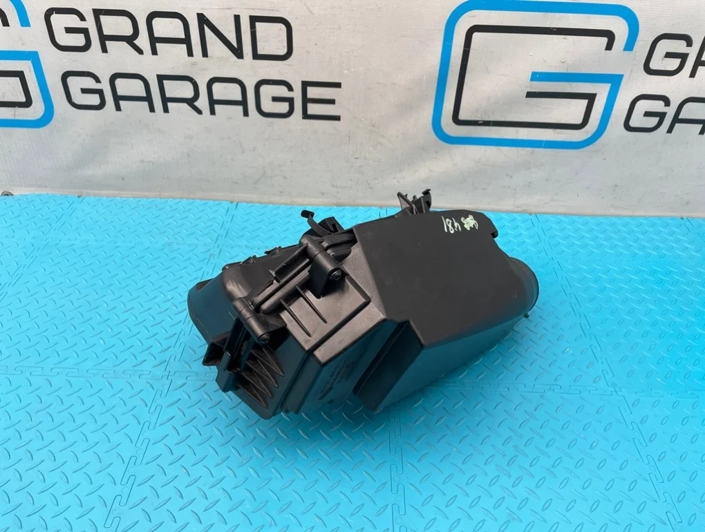 Корпус воздушного фильтра Mercedes-Benz C-Class 2013 A2710901601 W204 271.820 1.8