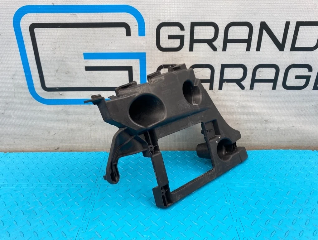 Кронштейн бампера Audi A6 2011 4G5807393 C7 CHVA 2.8, задний левый