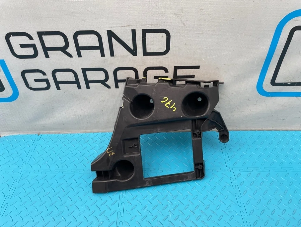 Кронштейн бампера Audi A6 2011 4G5807394 C7 CHVA 2.8, задний правый