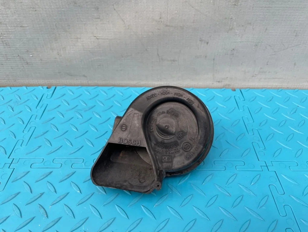 Сигнал звуковой Audi Q7 2008 4L0951223A 4LB BHK 3.6