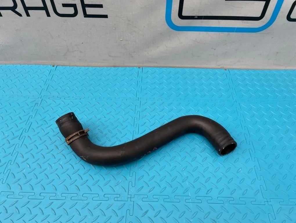 Патрубок охлаждения Mercedes-Benz Cla-Class 2013 A2465010282 C117 270.920 2.0