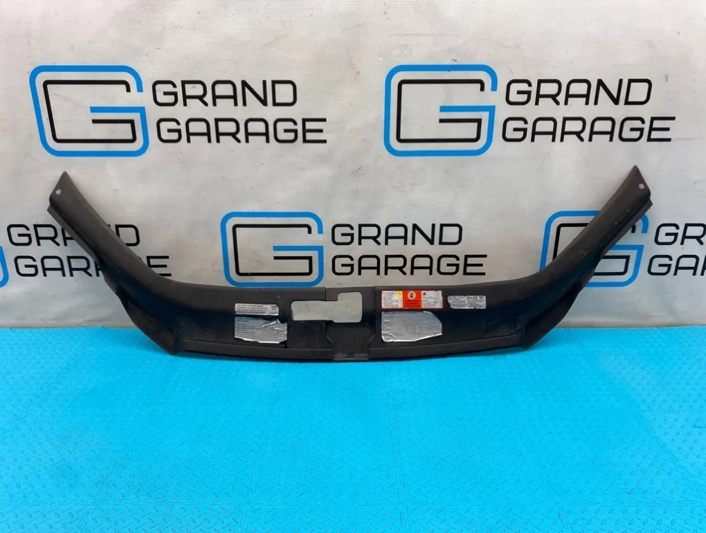 Накладка подкапотная Audi Q7 2008 4L0807081 4LB BHK 3.6