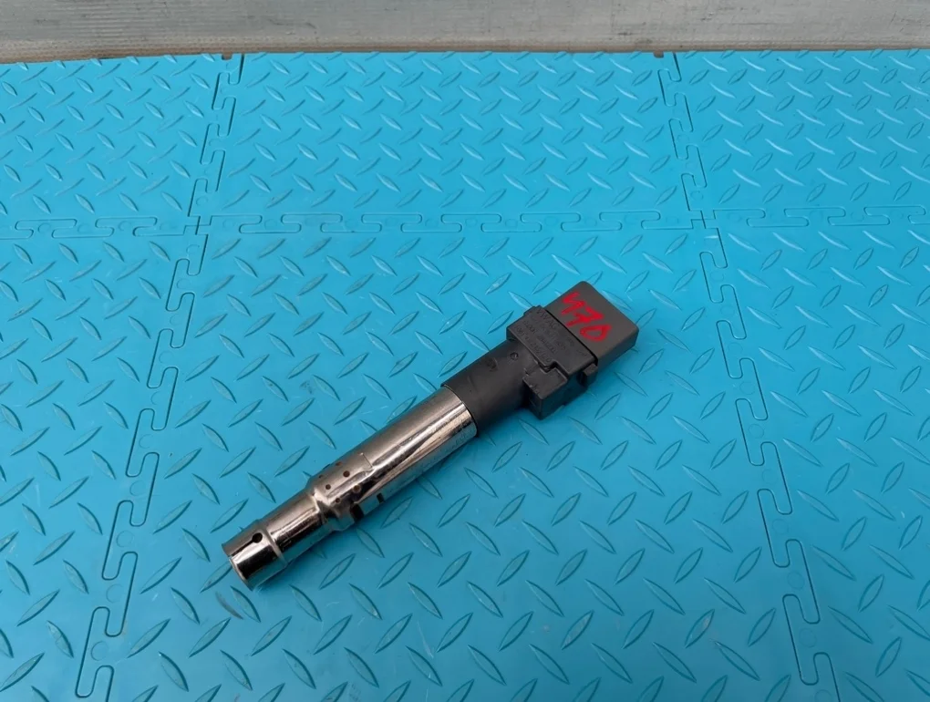 Катушка зажигания Porsche Cayenne 2013 022905715B 958 M55.02 3.6