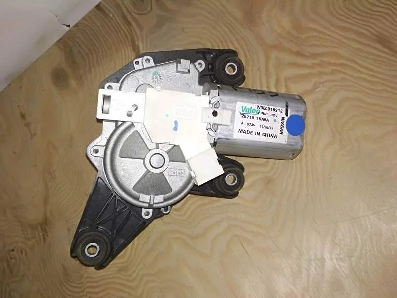 Б.у. мотор заднего дворника NISSAN JUKE F15E NISSAN JUKE F15E